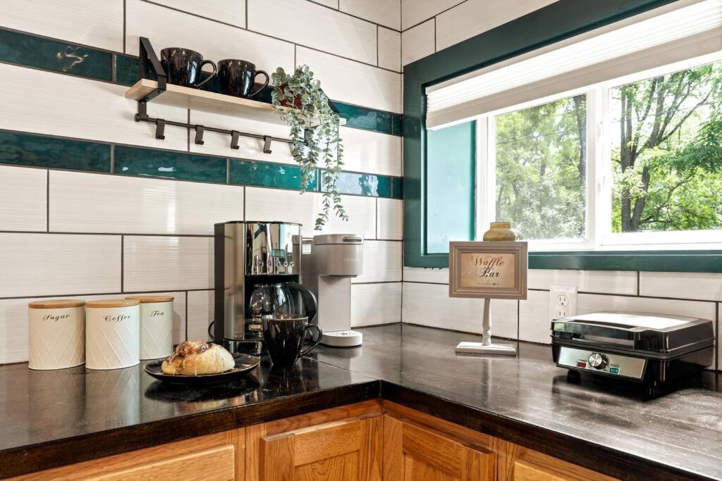 The Modern Forge Ny, Honeoye Lake エクステリア 写真