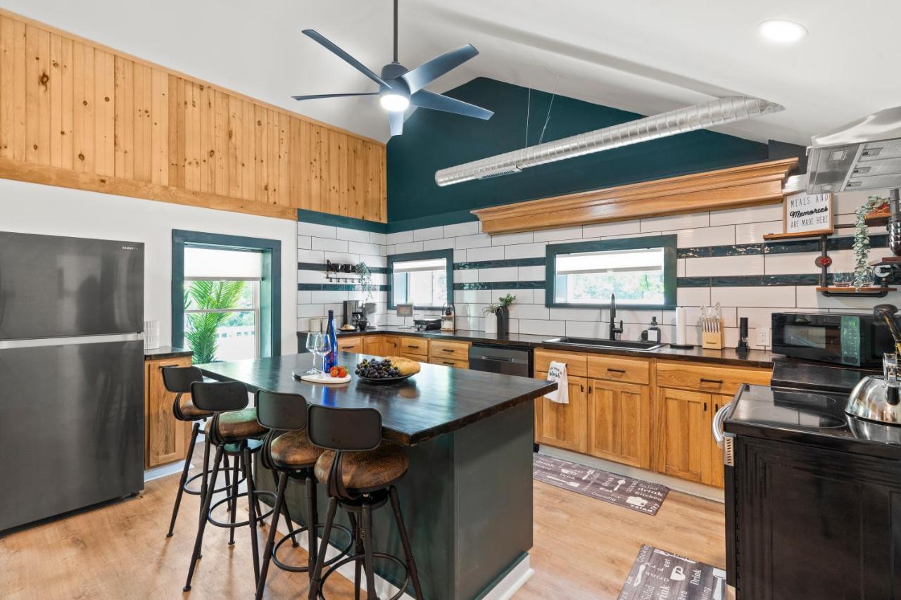 The Modern Forge Ny, Honeoye Lake エクステリア 写真