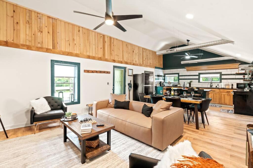 The Modern Forge Ny, Honeoye Lake エクステリア 写真